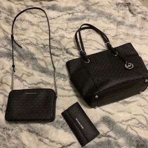 Michael kors purse set